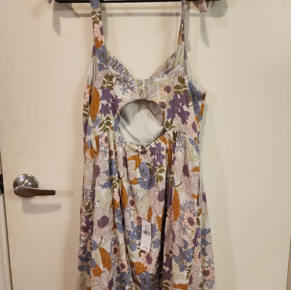 American Eagle Purple Floral Open Back Dress MEDIUM - Picture 2 of 2